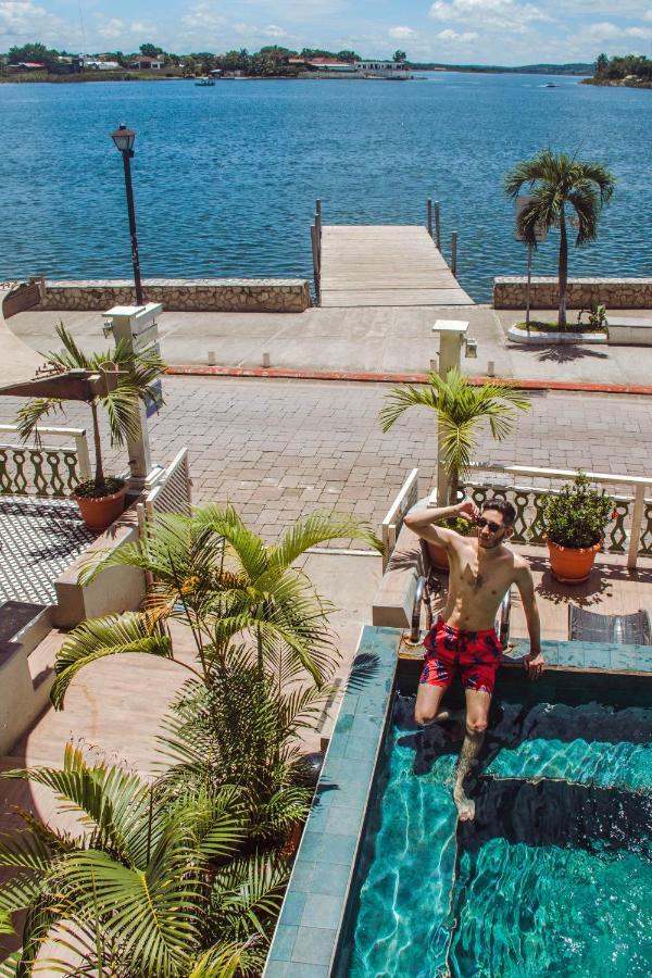 Hotel Peten Express Flores Luaran gambar