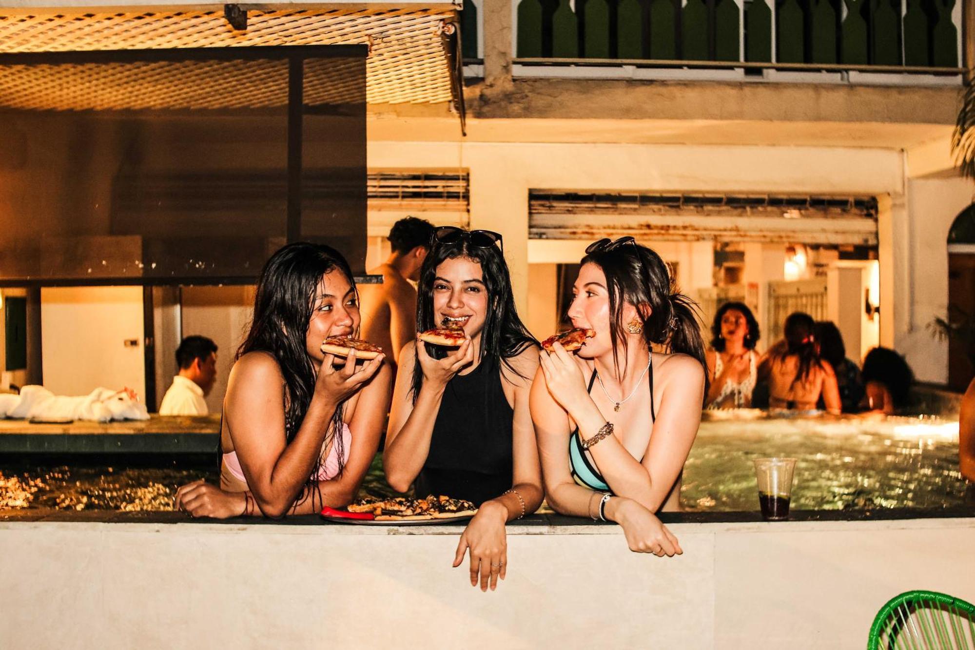 Hotel Peten Express Flores Luaran gambar